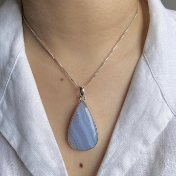 How To Style Blue Lace Agate For A Radiant Look